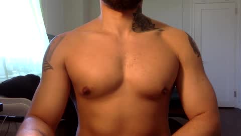 Snapshot of hornybbcxx chatting on March 7, 6:33 pm hornybbcxx online show from March 7, 6:33 pm