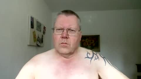 Snapshot of hornydick874303 chatting on October 18, 9:02 am Meikelmeier online show from October 18, 9:02 am