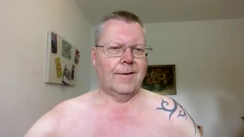 Snapshot of hornydick874303 chatting on September 14, 7:43 am Meikelmeier online show from September 14, 7:43 am
