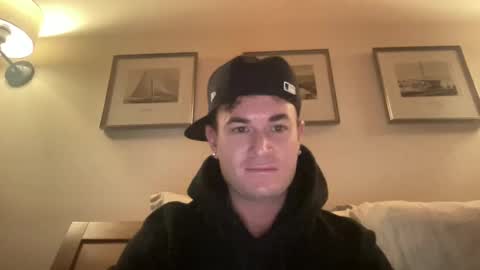 Snapshot of hornytightboy89 chatting on December 6, 3:35 am Hornytightboy89 online show from December 6, 3:35 am