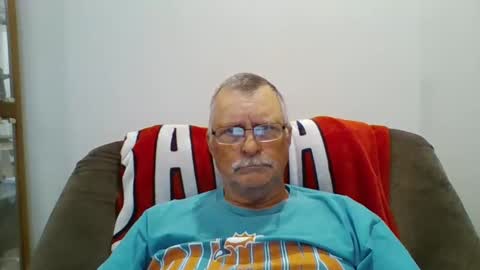 hot4tightholes online show from April 17, 12:29 pm