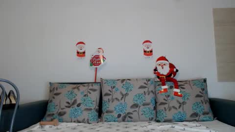 Sarah online show from December 22, 8:15 pm