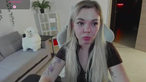   online show from December 18, 9:32 pm