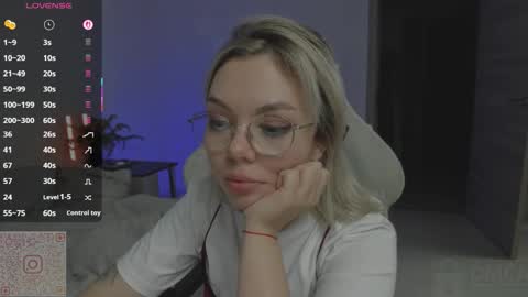   online show from September 21, 4:33 pm