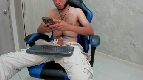 hot bad boy69 online show from March 27, 9:05 pm