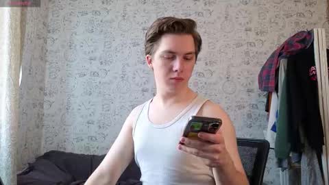Snapshot of hot_boy_oscar chatting on September 23, 11:15 am Oscar online show from September 23, 11:15 am
