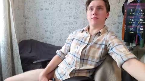 Snapshot of hot_boy_oscar chatting on September 15, 11:12 am Oscar online show from September 15, 11:12 am