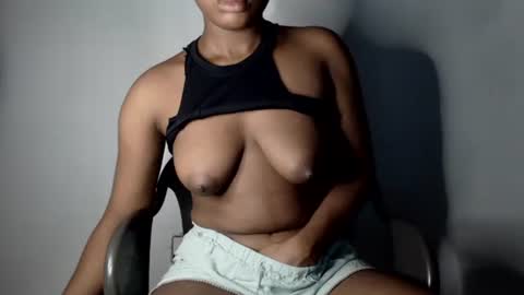 Snapshot of hot_chocoxxxx chatting on September 13, 5:04 pm sonia  mis choco online show from September 13, 5:04 pm