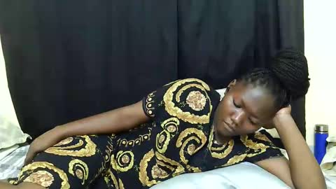 Milly online show from November 28, 4:58 pm