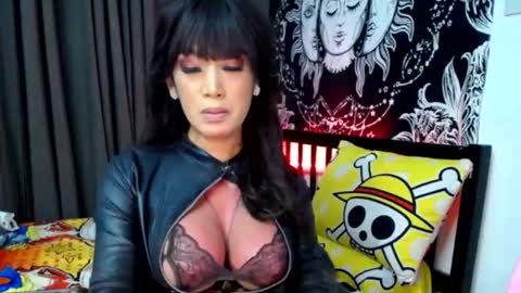 Jessica Cumshow FOLLOW ME online show from March 12, 9:02 am