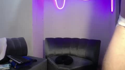 angel online show from March 18, 2:39 am