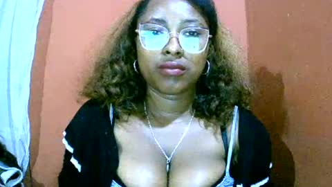 hotarian1 online show from June 12, 4:11 am
