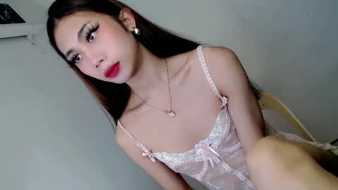 hotasian2345 online show from February 10, 9:56 am