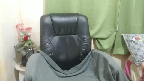 hotasianayra69 online show from November 30, 4:25 pm