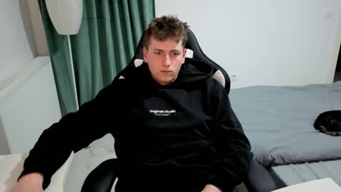 Hotboyshorny online show from April 7, 5:04 pm