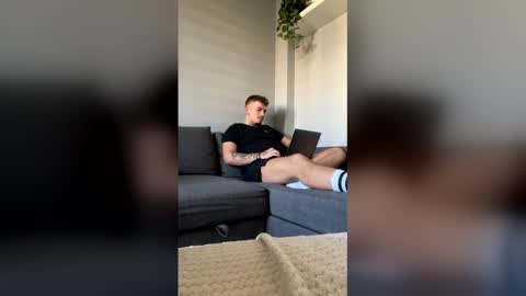 hotbro05 online show from March 8, 1:37 pm