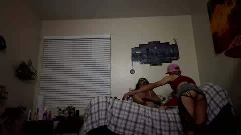 hotcouple1319 online show from September 27, 8:23 am