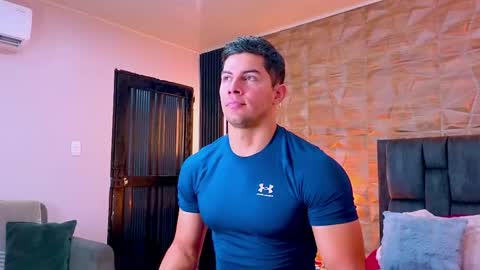 felipe  marcello online show from May 11, 1:51 pm