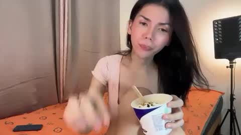 beauty has a prize so make it worth plzzz online show from June 5, 1:49 pm