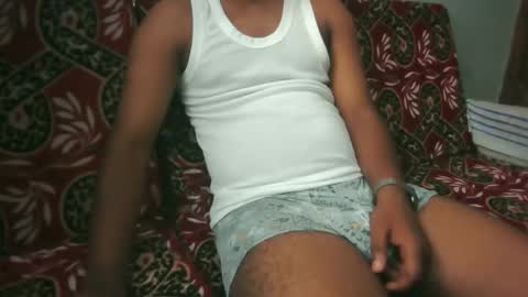 hotguyy001 online show from February 25, 11:36 am