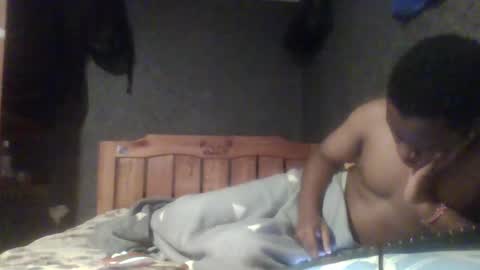 hotguyy001 online show from February 21, 1:44 am