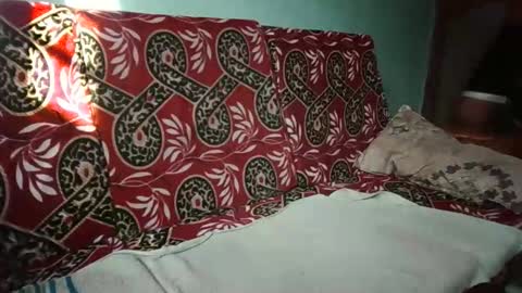 hotguyy001 online show from December 22, 4:41 am