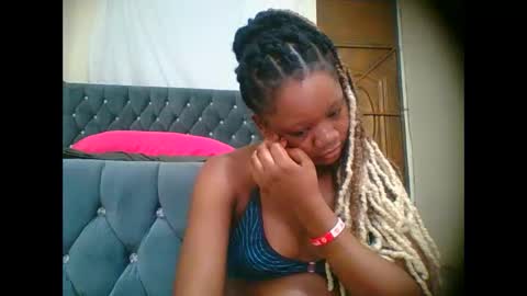 LOYCE online show from November 11, 3:03 pm