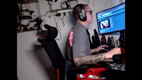 hotkinkytat online show from November 12, 1:02 pm