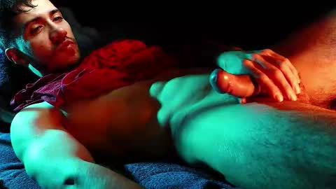 Hotlatinking online show from December 5, 8:17 pm