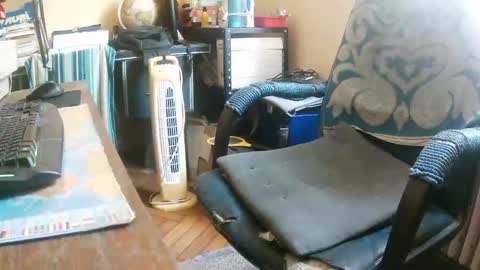 hotleopold online show from June 1, 1:56 pm