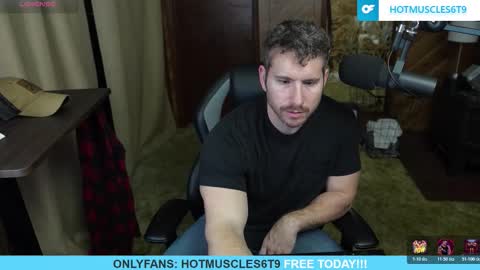 hotmuscles6t9 online show from February 3, 12:29 am