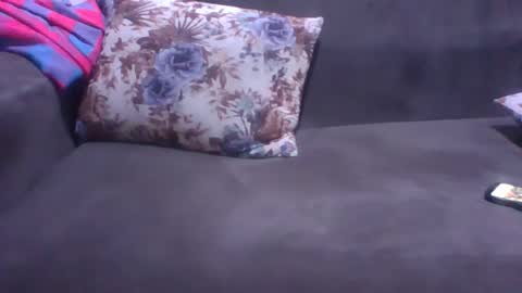 hotrinnah online show from January 6, 6:01 pm