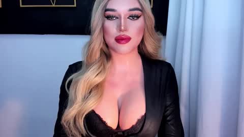 STELLA online show from March 6, 8:35 am