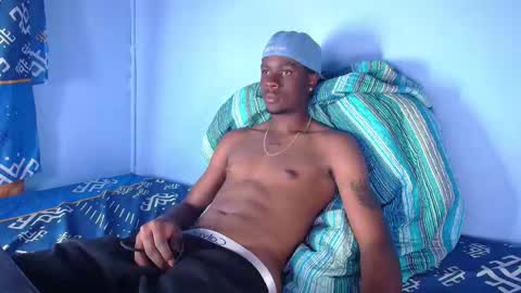 independent Model online show from October 15, 10:10 pm