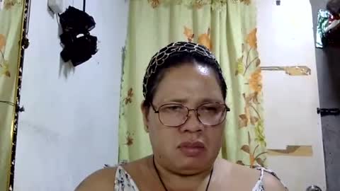 hottycrissy4u online show from June 27, 10:27 pm