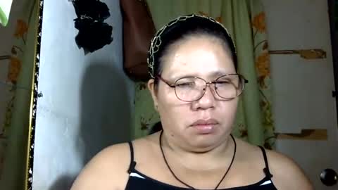 hottycrissy4u online show from July 4, 7:17 pm