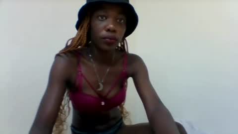hotyqueen20 online show from July 8, 10:40 am
