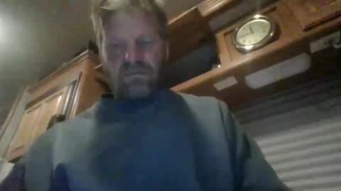 Snapshot of hoytme chatting on December 17, 10:44 am hoytme online show from December 17, 10:44 am