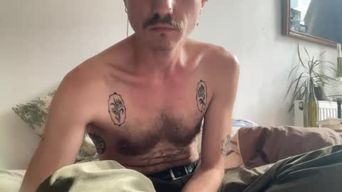 Hug online show from July 23, 3:53 pm