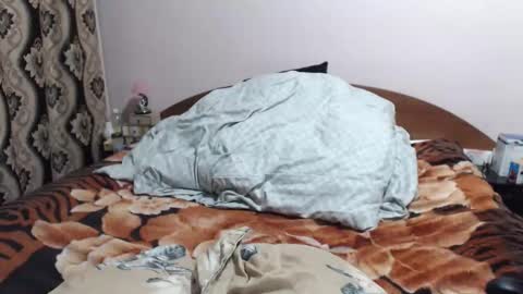 hugeassdevil online show from October 29, 2:52 pm