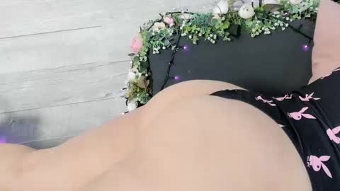 Erin online show from January 15, 6:33 am