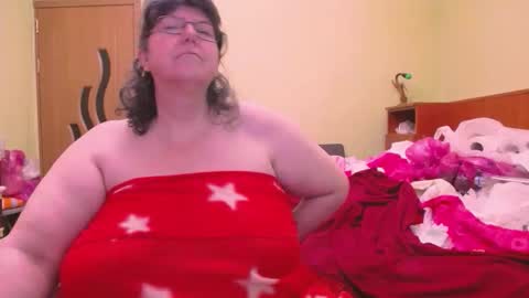 HugeTitsXXX online show from March 16, 6:06 am