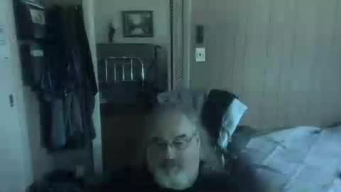 lonely huggy bear online show from July 13, 3:48 pm