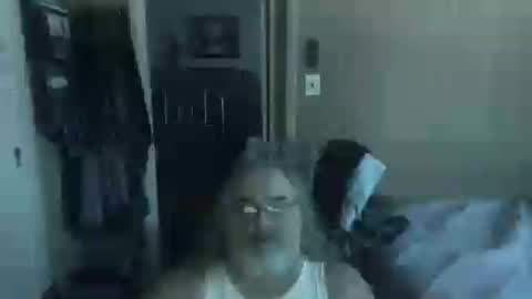 lonely huggy bear online show from July 14, 4:23 pm