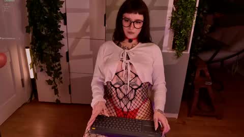 Mika online show from April 9, 6:35 pm