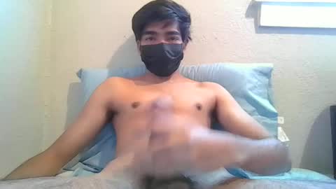 hulkyking1812000 online show from February 28, 6:31 pm