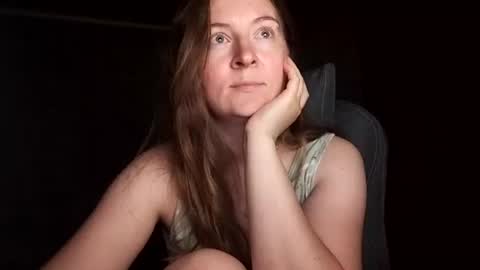 HumpyGrey online show from June 22, 6:04 pm
