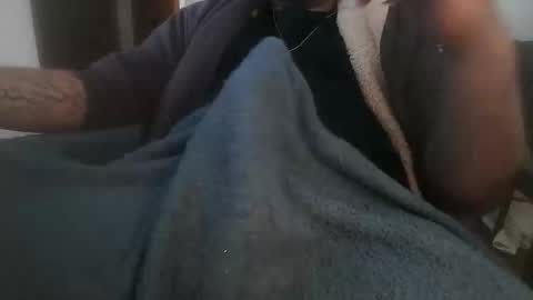 hung568854 online show from April 18, 12:51 pm