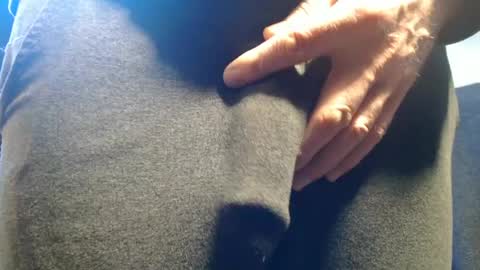 Big uncut cock dripping online show from April 20, 9:07 pm