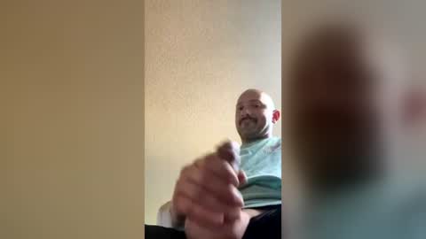 hungherowithoutacape online show from June 23, 9:43 pm